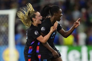 Agyemang skóroval dramatický ekvalizér v semifinále proti Itálii